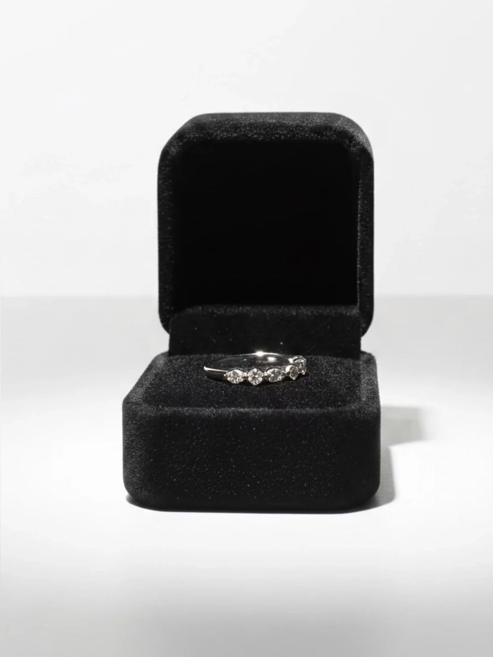 Diamond Five-Stone Band - Silver Moissanite
